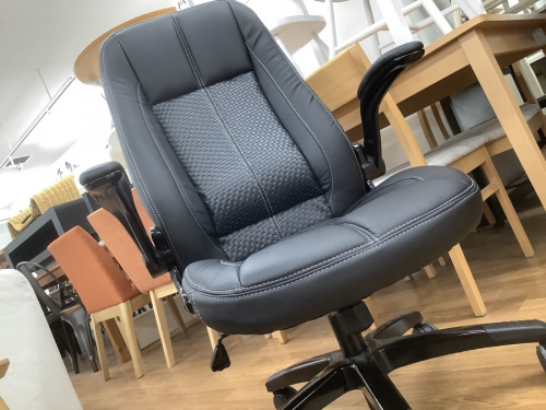家具　バウヒュッテ　関西のオフィスチェア　買取　大阪