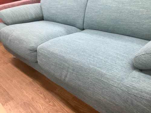 家具 大阪の2人掛けソファ