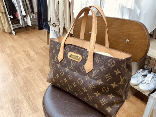 LOUIS VUITTON 八尾