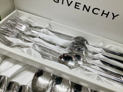 大阪　買取　食器のGIVENCHY　買取　関西