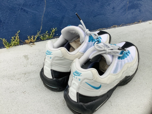 NIKE ナイキのスニーカー メンズ 中古