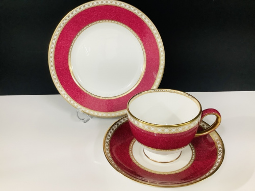 買取　関西　Wedgwoodの八尾　 食器　買取