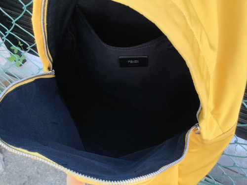 FENDI　中古　八尾