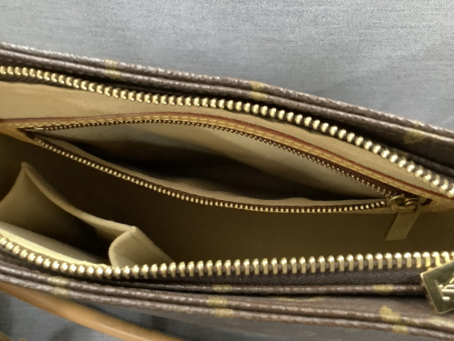 ハンドバッグ 買取 大阪の八尾 ブランド 買取