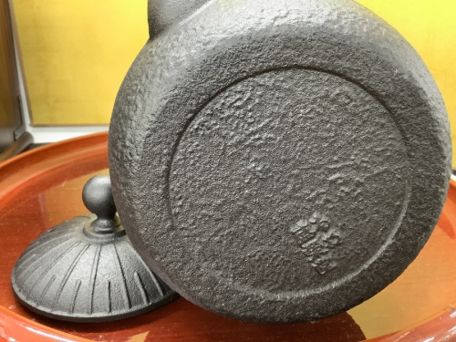 南部鉄器の急須