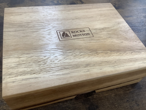 おもちゃのROCKS MOTION