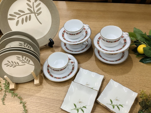 食器のおもちゃ