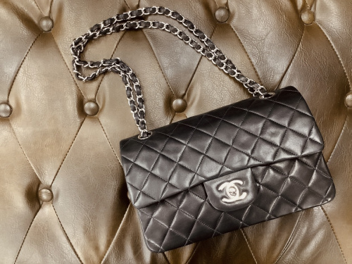ブランドのCHANEL　