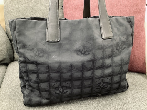 バッグのCHANEL