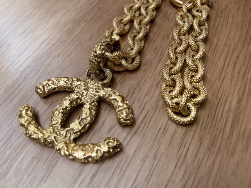シャネル のCHANEL