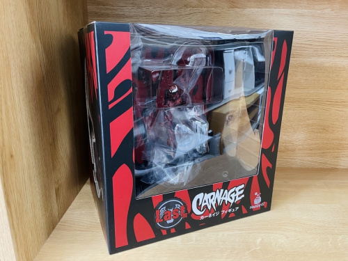 フィギュアの八尾