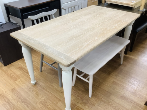 家具のダイニングセット