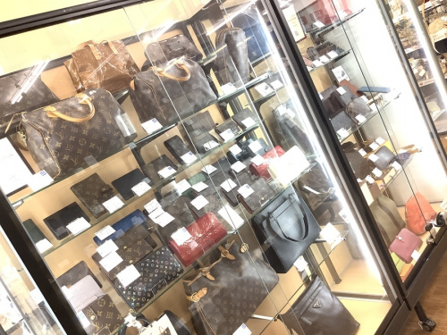 ルイヴィトンの八尾