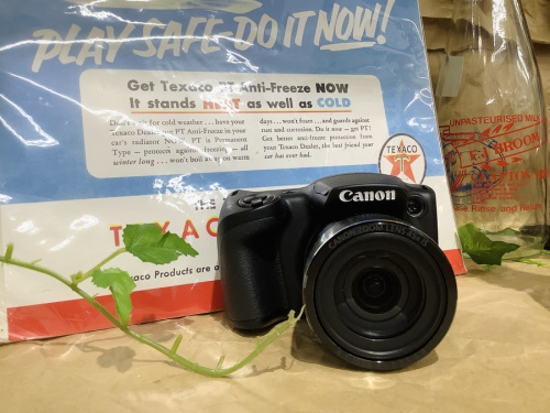 デジタル家電のデジタルカメラ