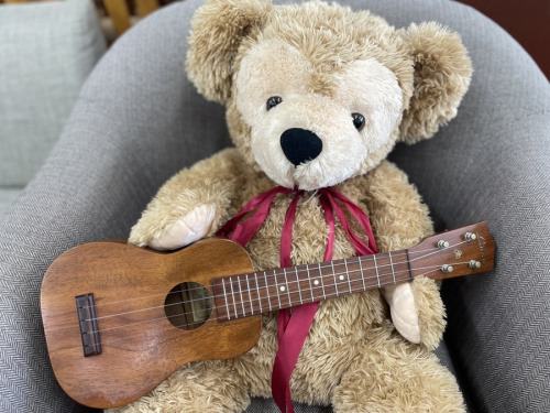 中古楽器のウクレレ