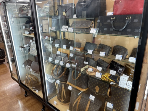 ブランド中古の八尾
