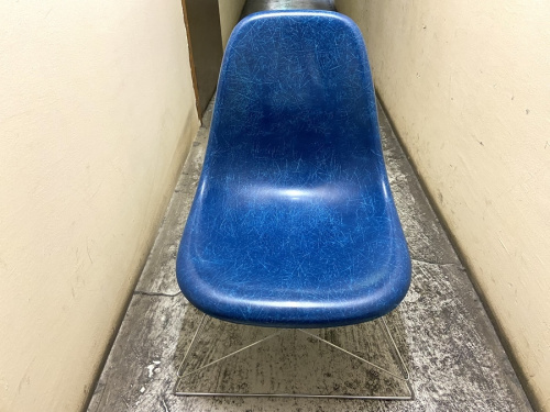 イームズ買取のシェルチェア