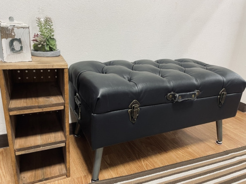 家具のトランクベンチ