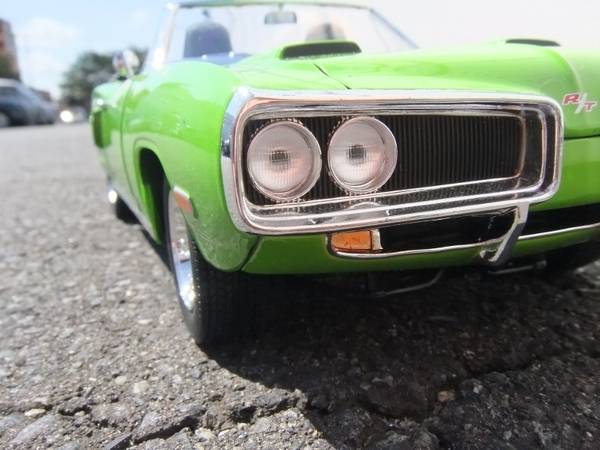 オープンカー!!日差しが似合う、ダッジコロネット1970のモデルカーが