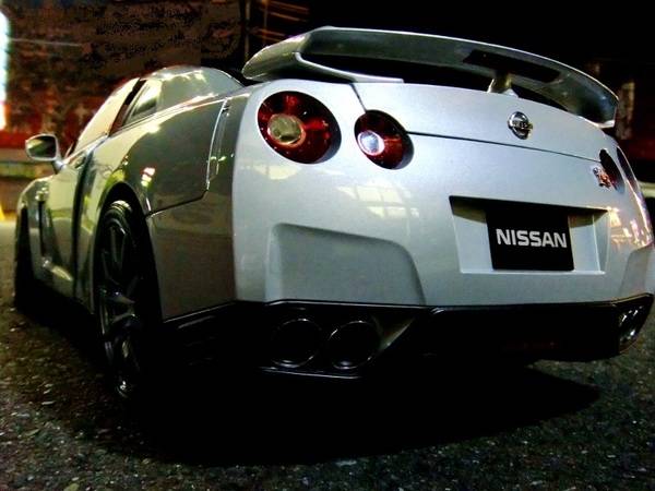 NISSAN｢GT-R｣1/8スケールモデルカーDeAGOSTINI完成品買取入荷