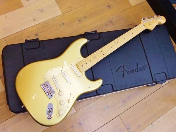 FenderUSA FSR(限定特別生産) アズテックゴールド買取入荷です♪【大和