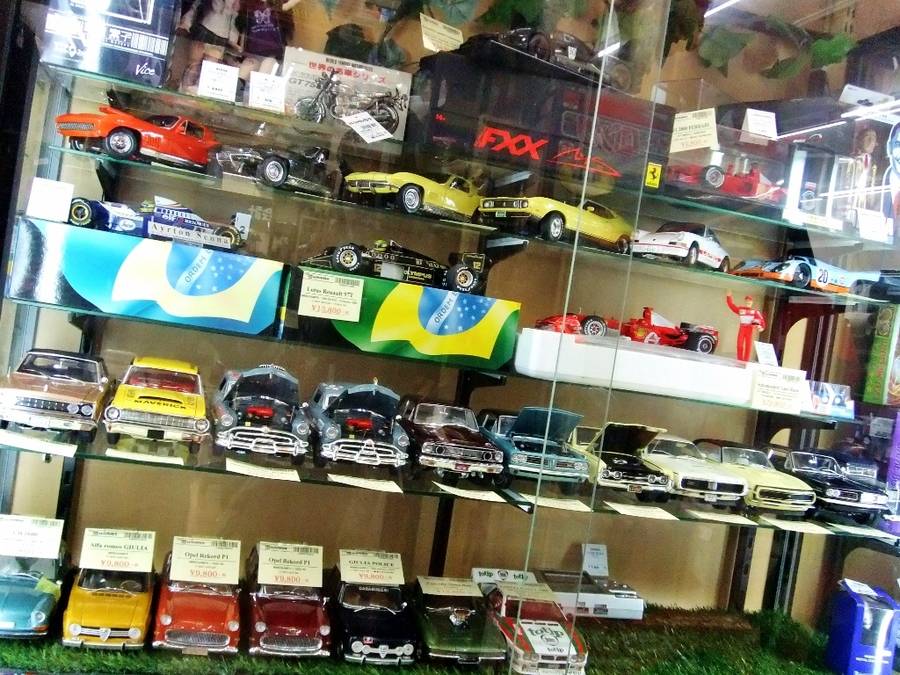 神奈川県民おなじみの神奈中バスが買取入荷?!実は1/80スケール