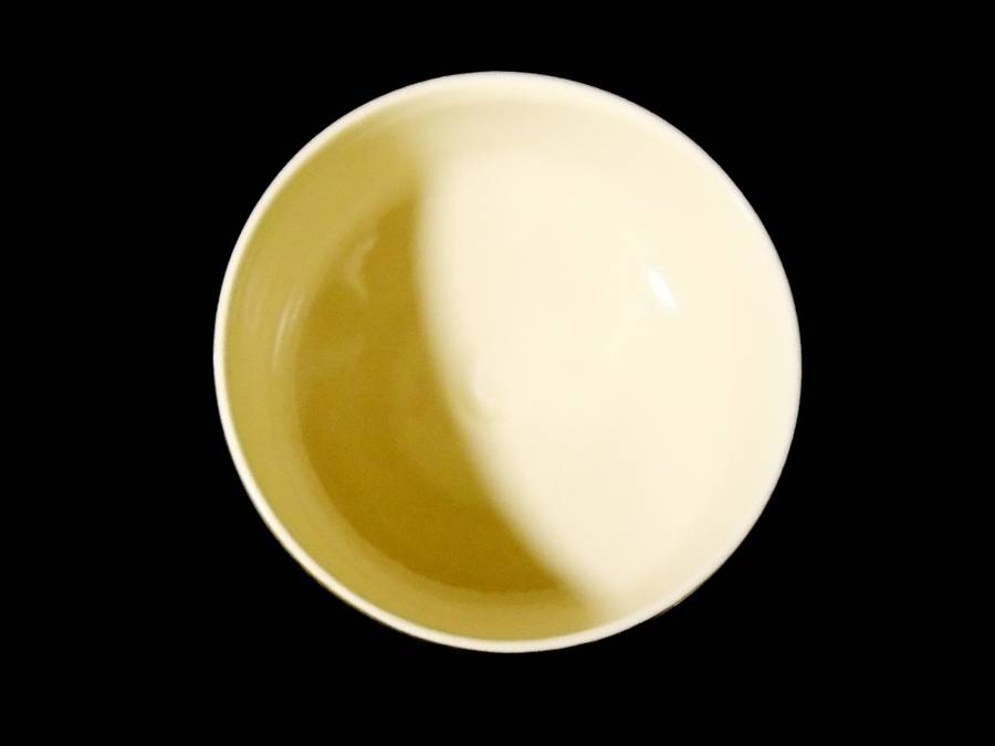 Ｔ１５２　茶碗　『薩摩焼』『磯御庭窯　岩石作　隆陶画』　共箱　抹茶碗　茶道具 薩摩焼茶碗 磯御庭窯 岩石作 白薩摩錦手隆陶画買取入荷です