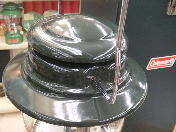 コールマン クラシックランタ 635B700J メタルケース付き キャンプ コールマン クラシックランタ 635B700J メタルケース付き キャンプ