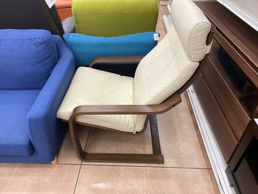 スマホで購入】IKEA(イケア)ポエングシリーズのレザーリラックスチェア