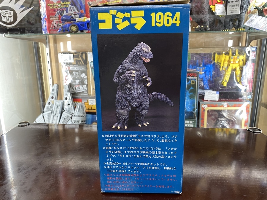 スマホで購入】モスラ対ゴジラのゴジラ組立フィギュア買取入荷致しまし