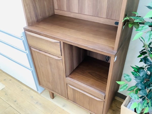 UNICO キッチンボード【トレファク所沢店】 中古家具大量展示中♪♪】unico（ウニコ）キッチンボードのご紹介です
