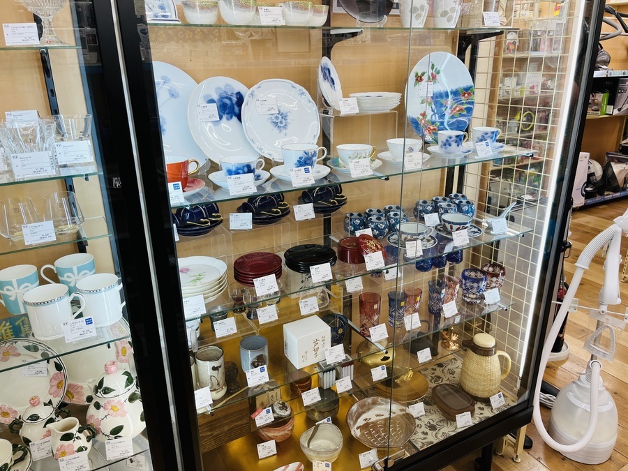 LE CREUSET(ルクルーゼ)のレアカラーの22cmココットロンドが買取入荷