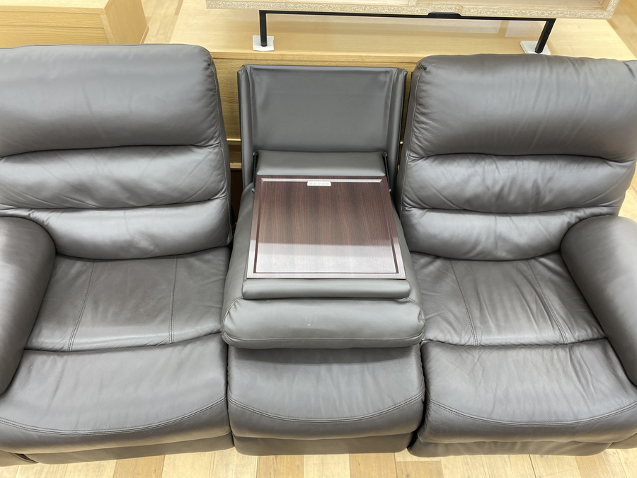 ニトリ 電動リクライニングソファー ビリーバー 買取入荷しました