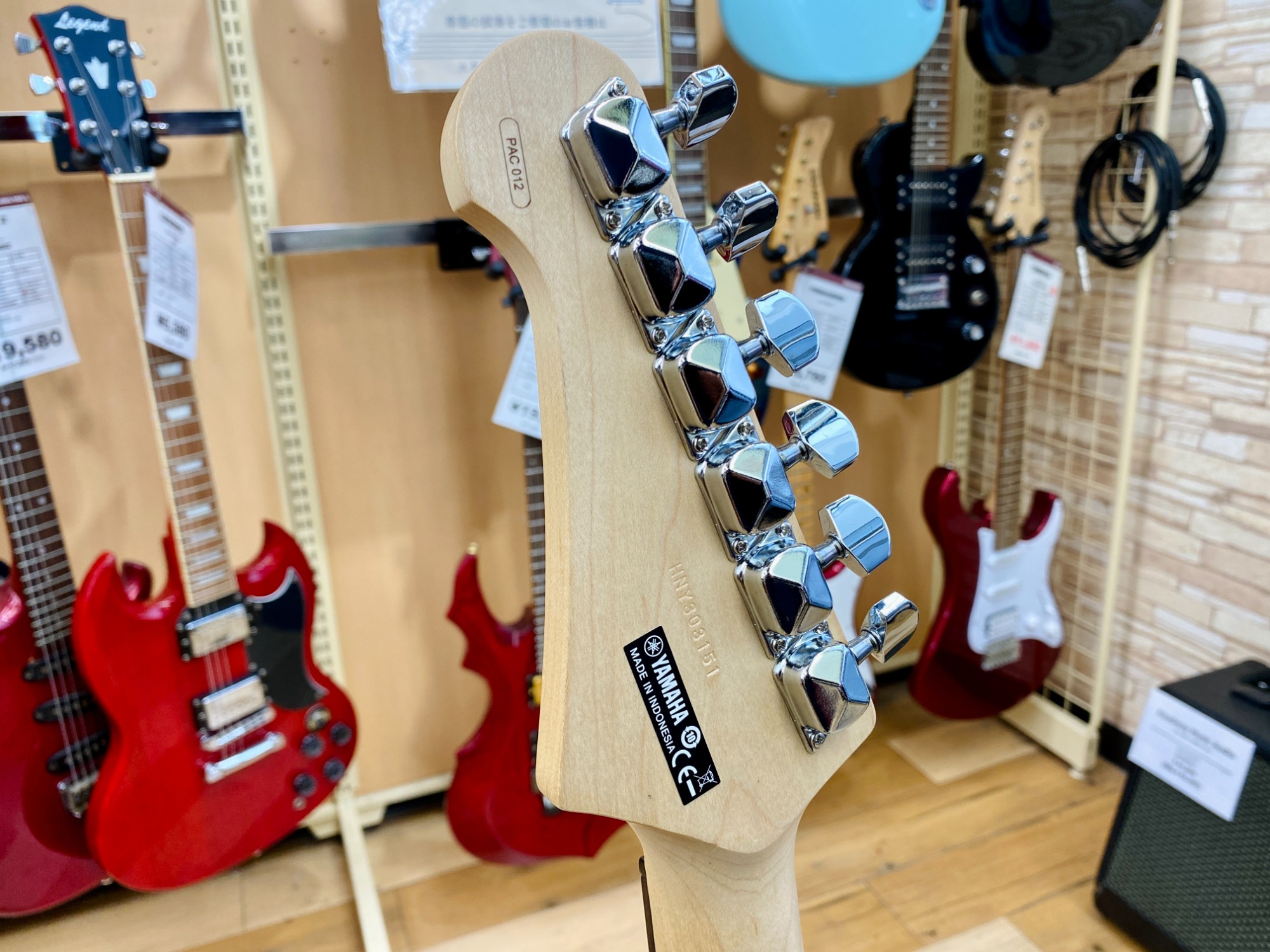 ヤマハ エレキギター パシフィカ012 レッド ソフトケース・シールド