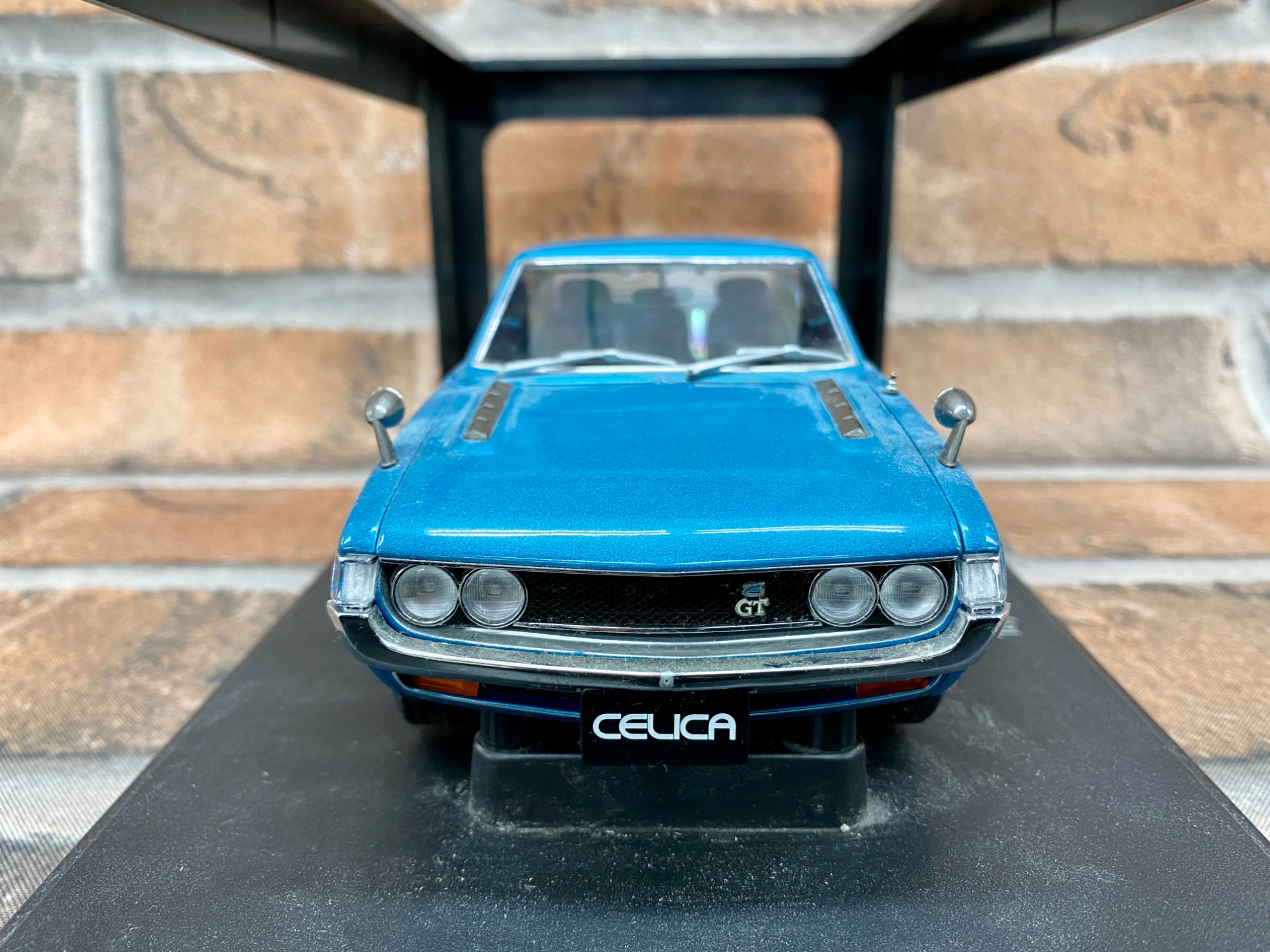 AUTOart Celica 1600GT ブルー　1/18 1/18 ダイキャスト・モデルカー トヨタ セリカ 1600GT（ブルー