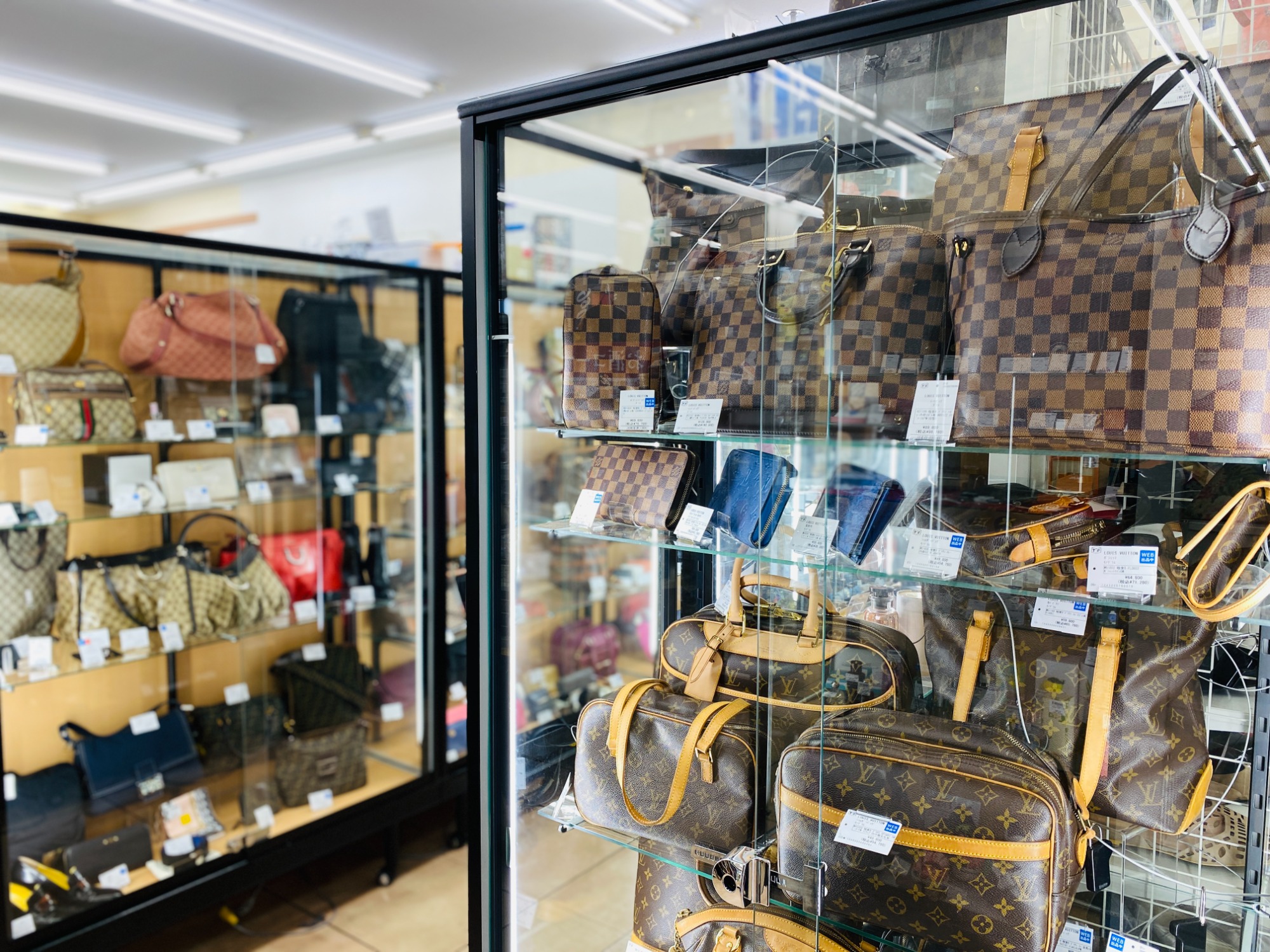 LOUIS VUITTON (ルイヴィトン) モングラム ナノテュレン M61253