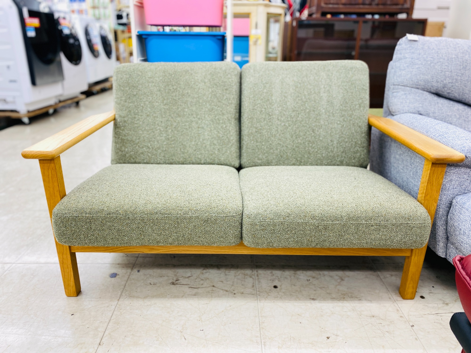 UNICO (ウニコ) 二人掛けソファ オットマン付 VISKA 買取入荷しました