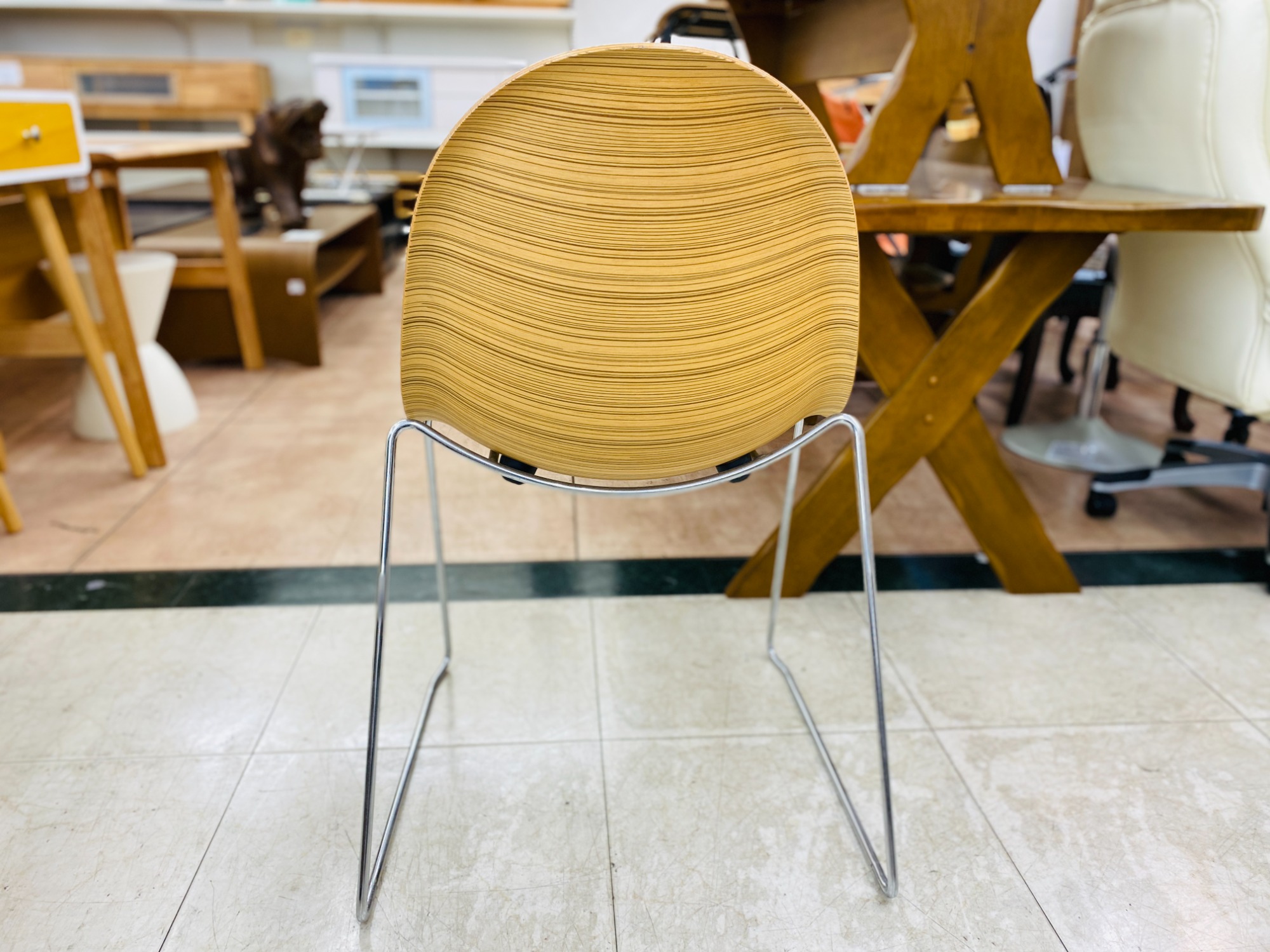イタリア　PLANK 　LUNAルナ　チェア　ダイニングチェア PLANK (プランク) イタリア製チェア LUNA 買取入荷しました