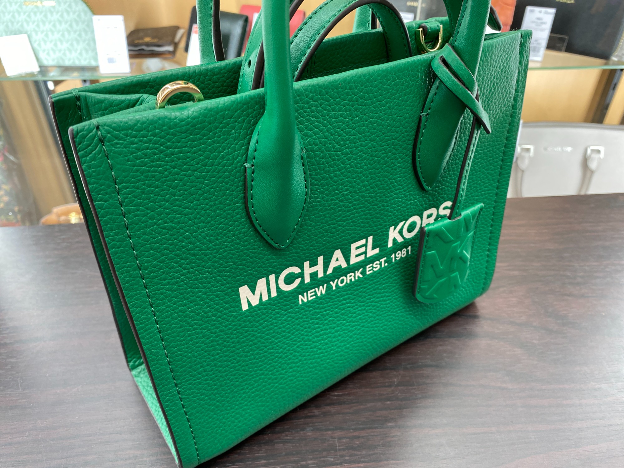 マイケルコース　ハンドバッグ　グリーン MICHAEL KORS（マイケルコース） ワンポイントハンドバッグ - グリーン