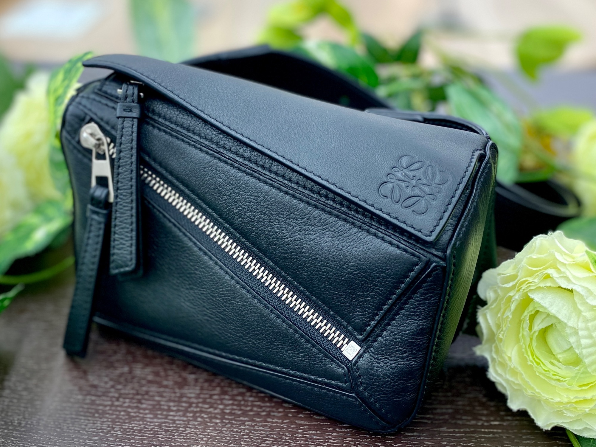 【超希少】LOEWE ロエベ アイ ロエベ ネイチャー ボディバッグ 超希少】LOEWE ロエベ アイ ロエベ ネイチャー ボディバッグ バッグ