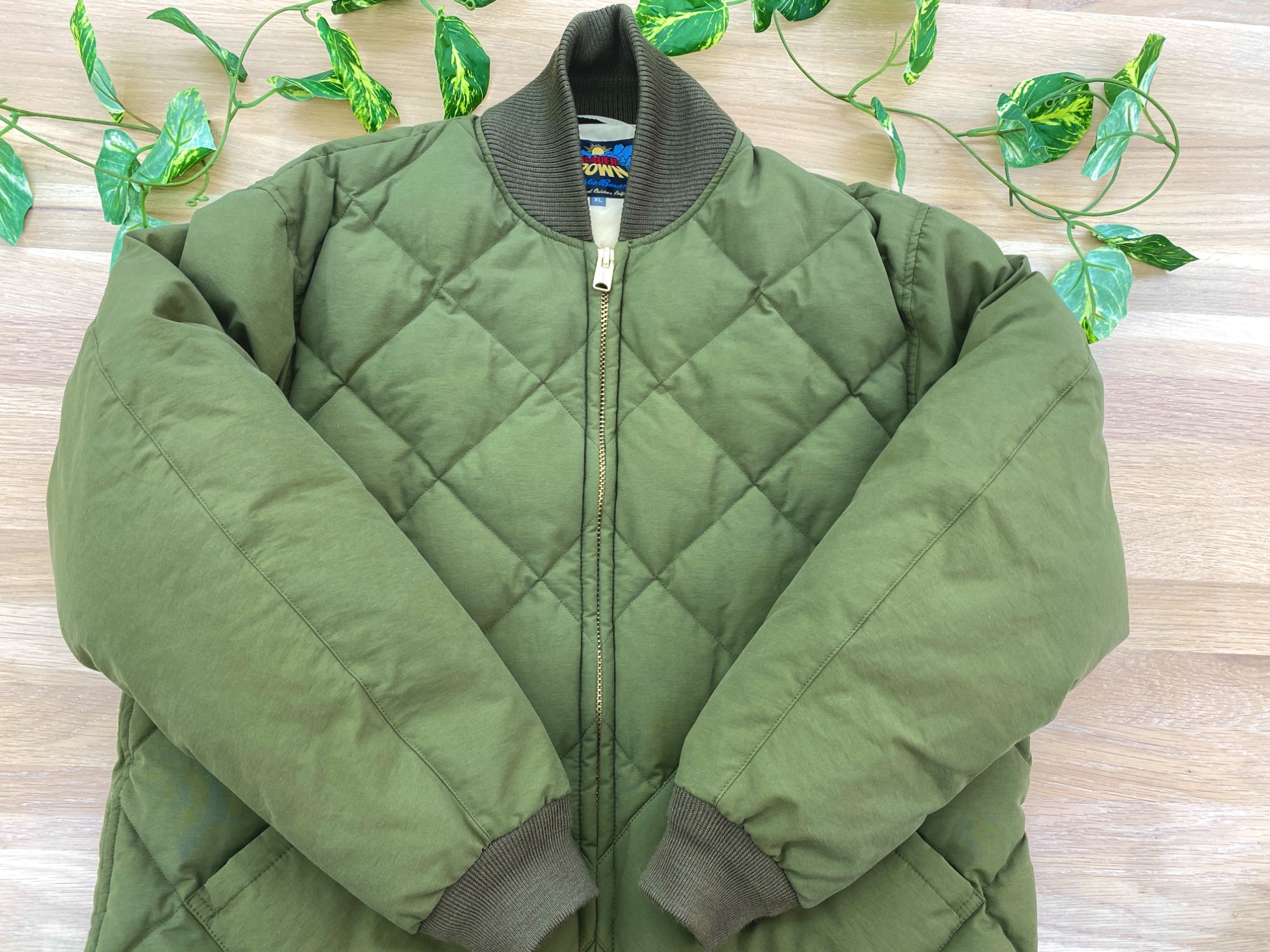 Eddie Bauer (エディーバウアー) ダウンジャケット E542460 買取入荷