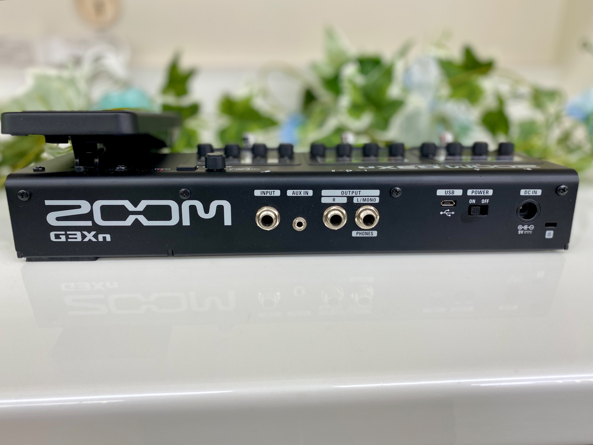 G3X Guitar Effects & Amp Simulator with Expression Pedal | Zoom