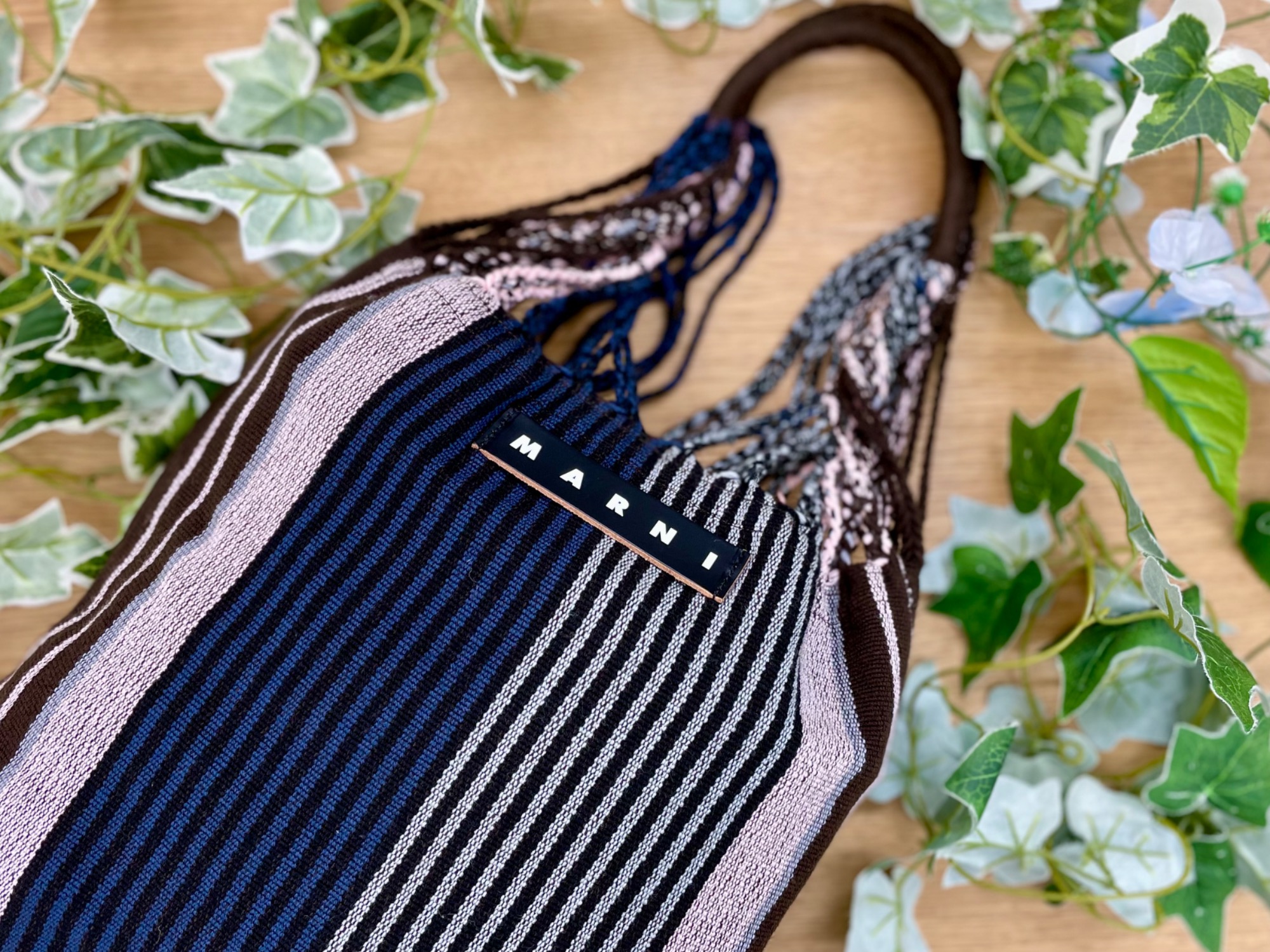 【うまれ　頼める便　】定価11万円　マルニ　コーナー MARNI マルニの水玉レザートート リバーシブル♪（USED） | Mirriam