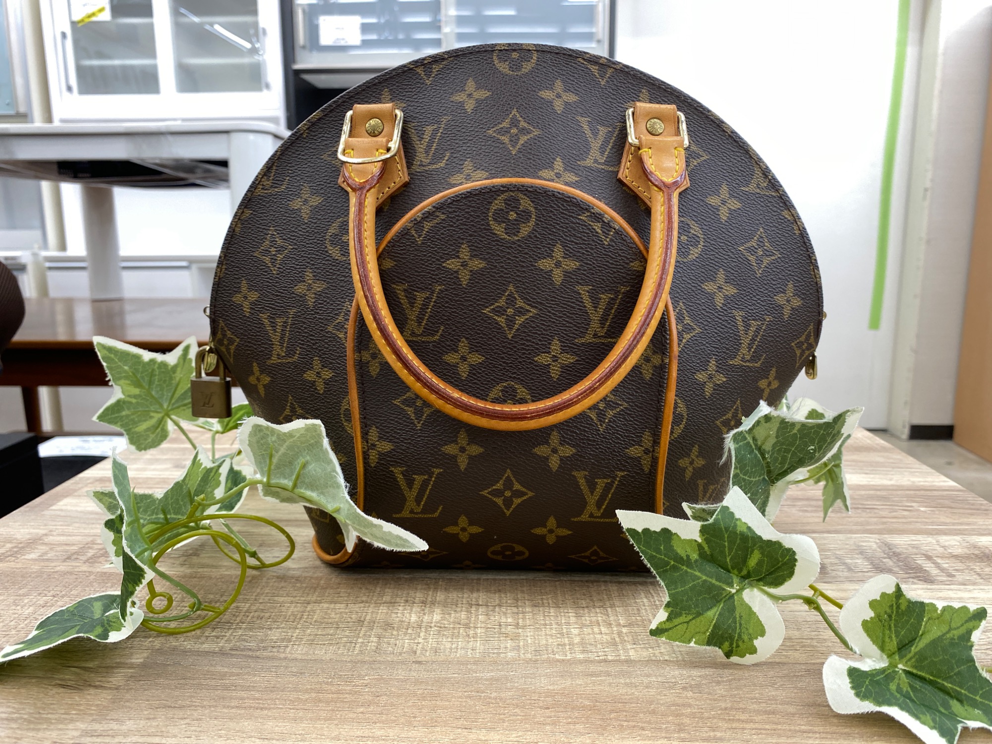 [SALE]ヴィトン Vuitton レア エリプス PM エリプス PM モノグラム｜ルイ・ヴィトン 公式サイト - M46196