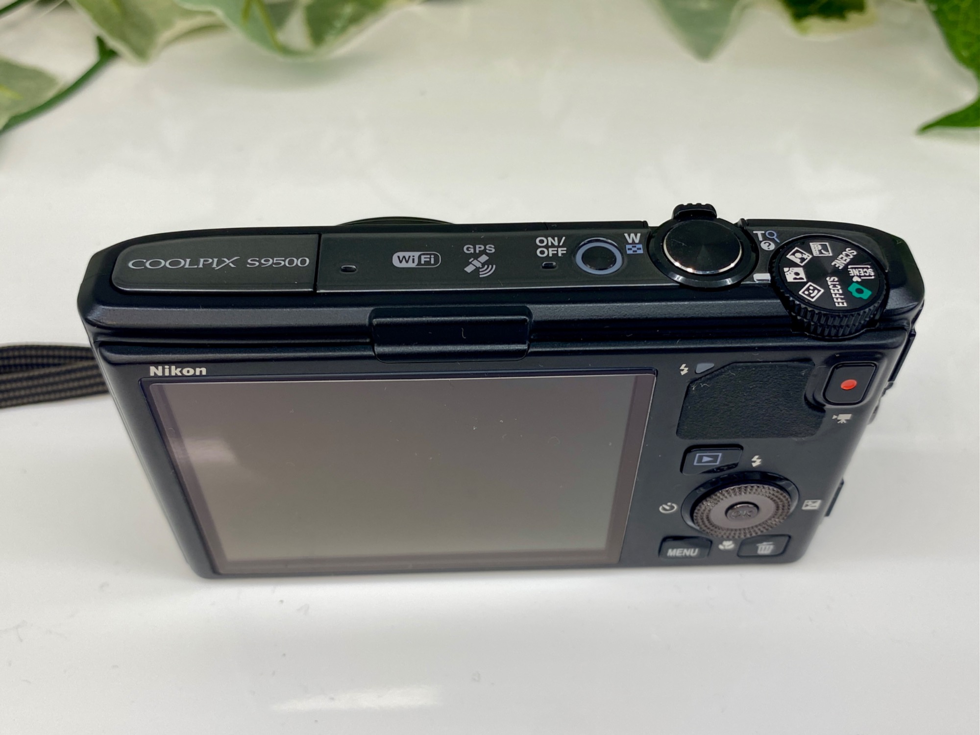 Nikon COOLPIX S9500 コンパクトデジタルカメラ COOLPIX S9500 - 概要 | コンパクトデジタルカメラ | ニコン