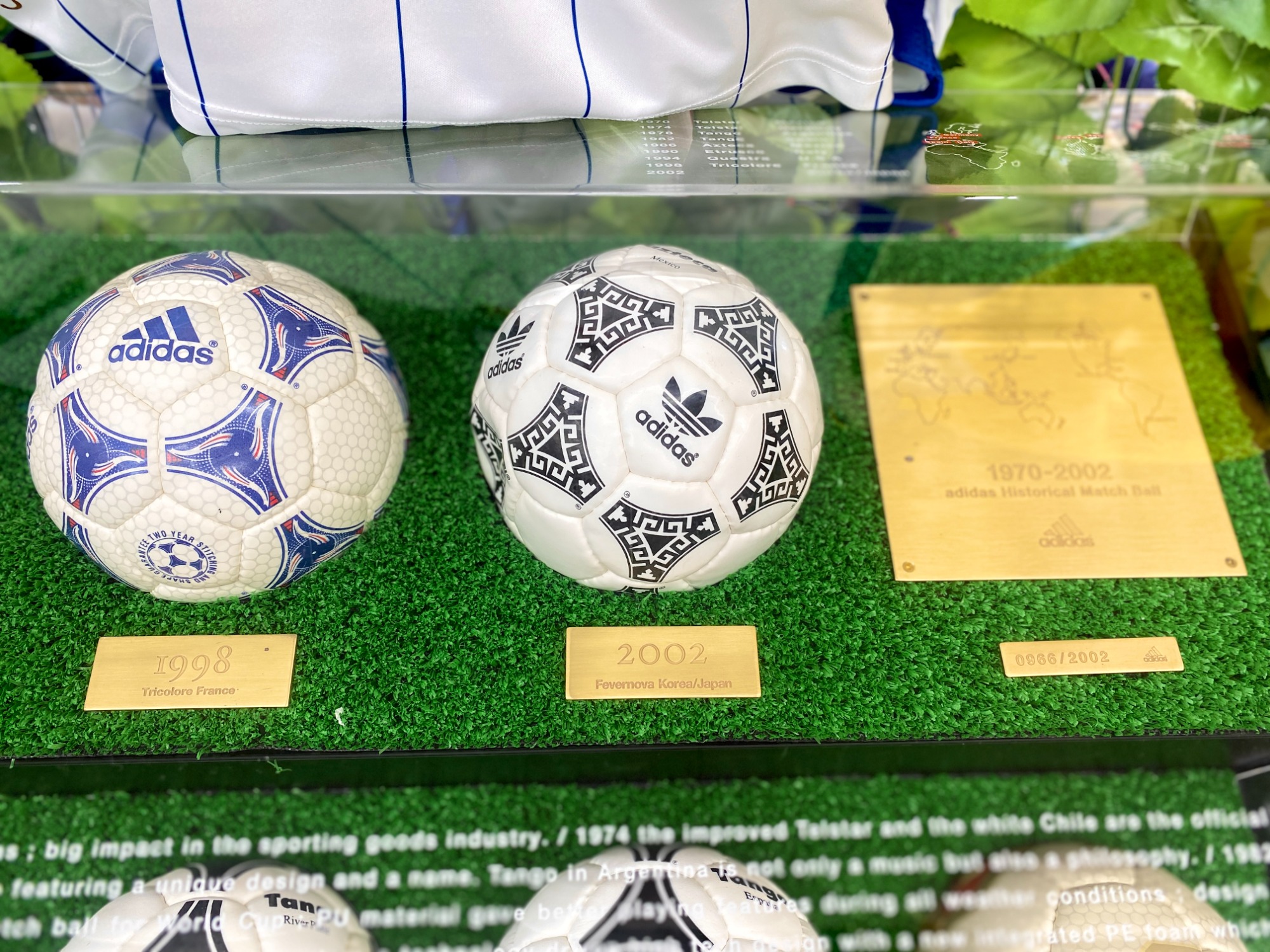 超激レア‼︎✨サッカーW杯記念ボール ヒストリカルマッチボール2002個限定品 ✨超激レア‼︎✨サッカーW杯記念ボール ヒストリカルマッチ