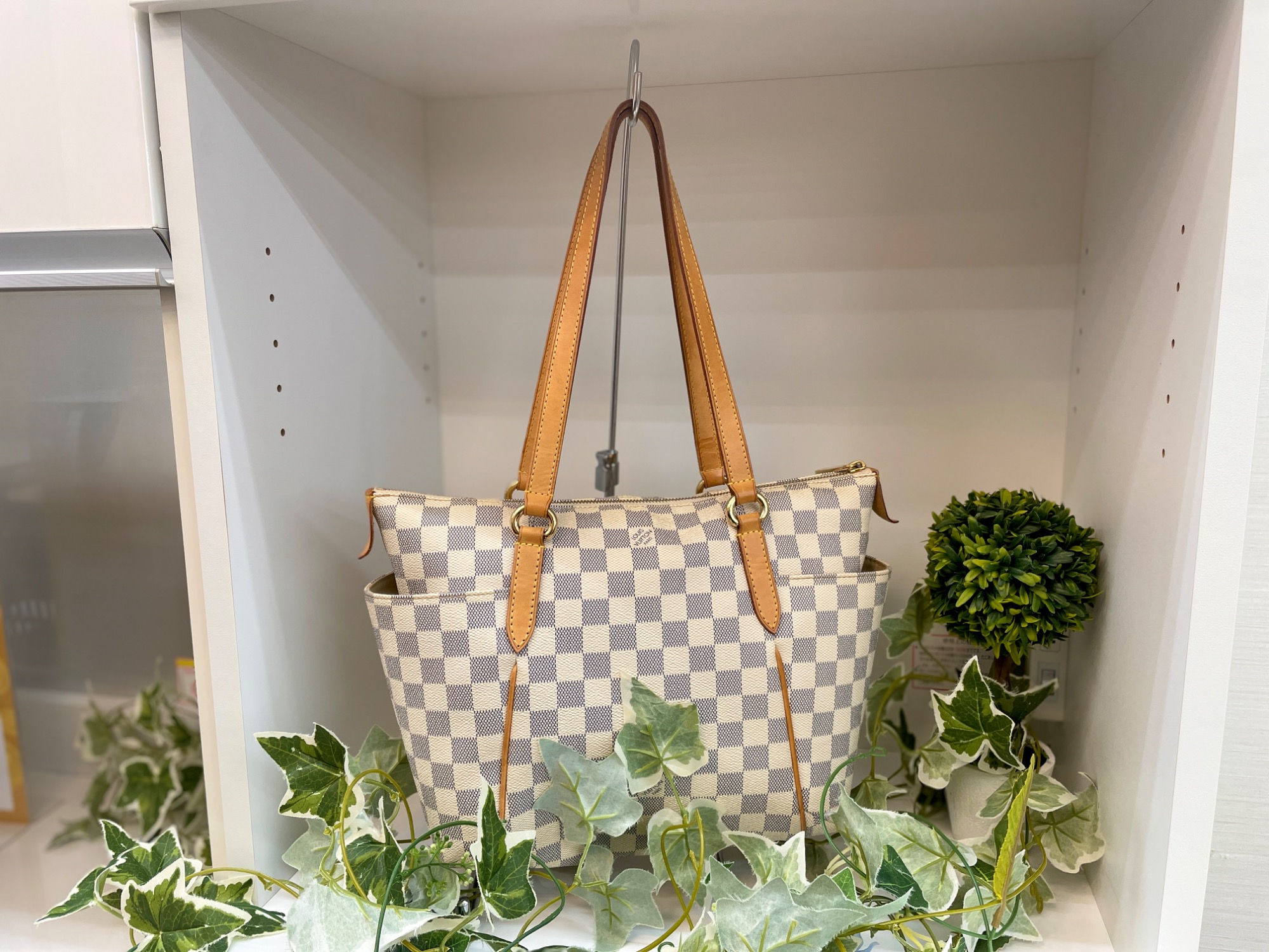 LOUIS VUITTON(ルイ・ヴィトン) ダミエ・アズール トータリーPM 買取