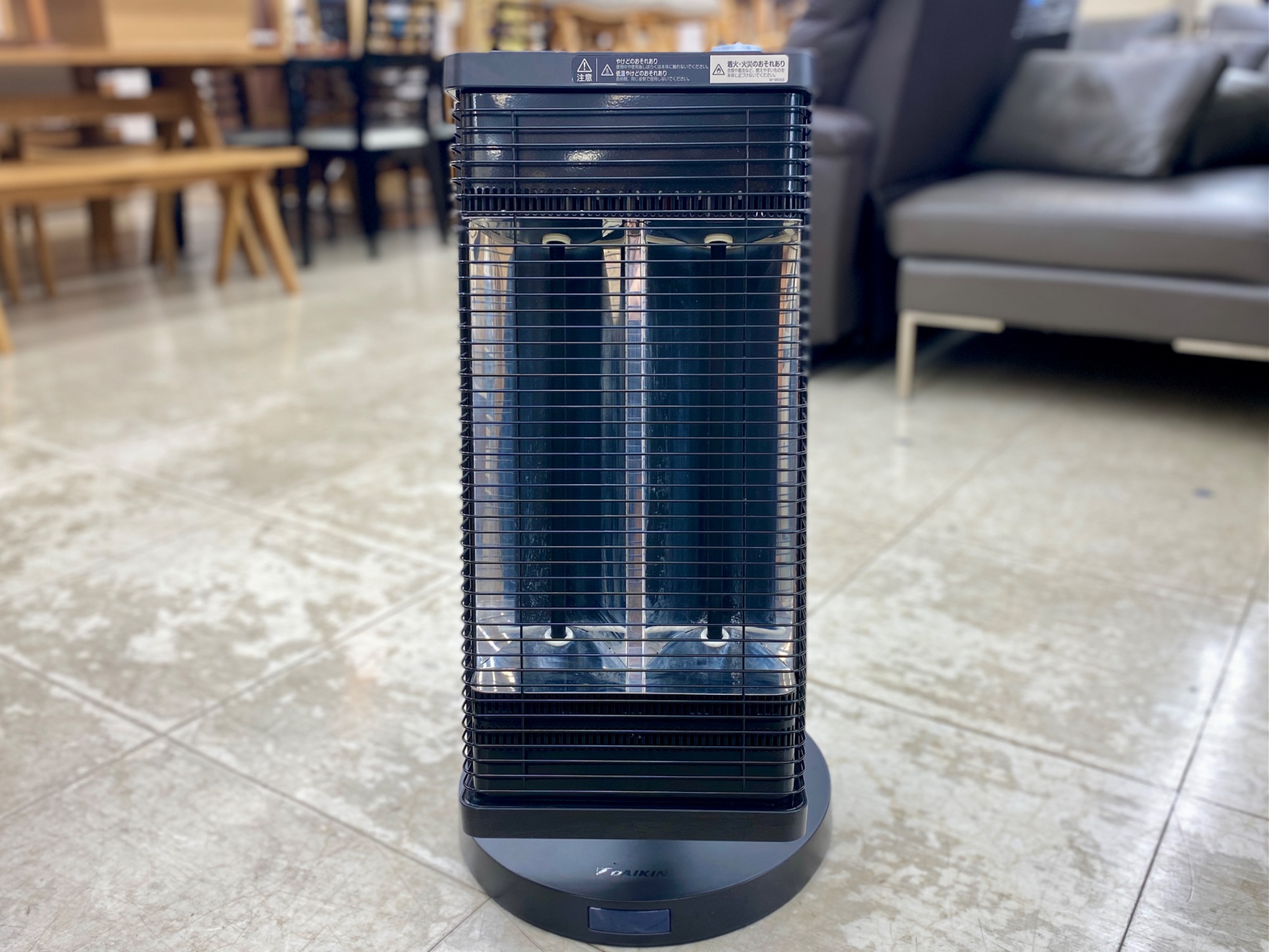 DAIKIN(ダイキン) 遠赤外線ヒーター 2022年製 ERFT11ZS が買取入荷致し