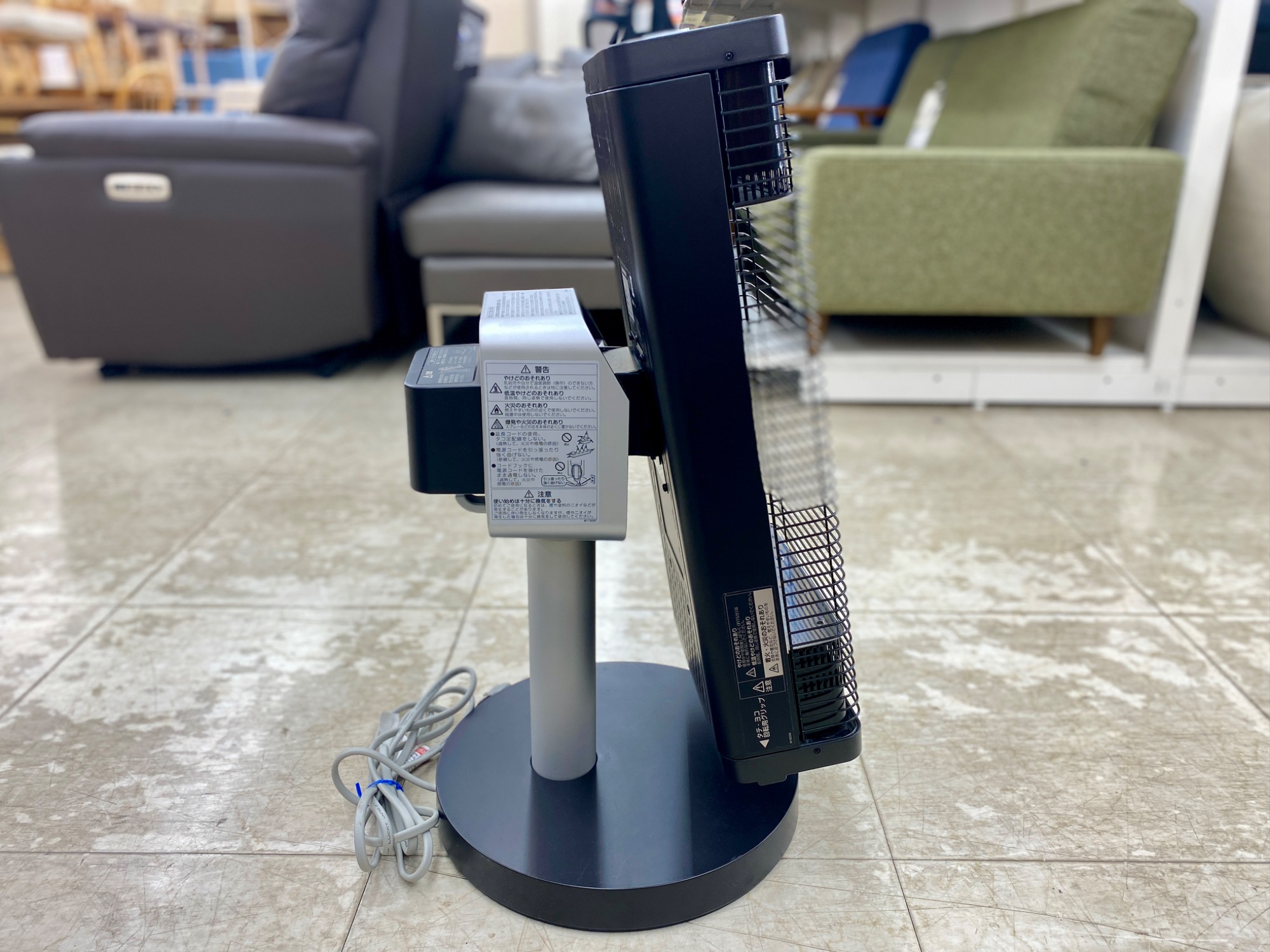 DAIKIN(ダイキン) 遠赤外線ヒーター 2022年製 ERFT11ZS が買取入荷致し