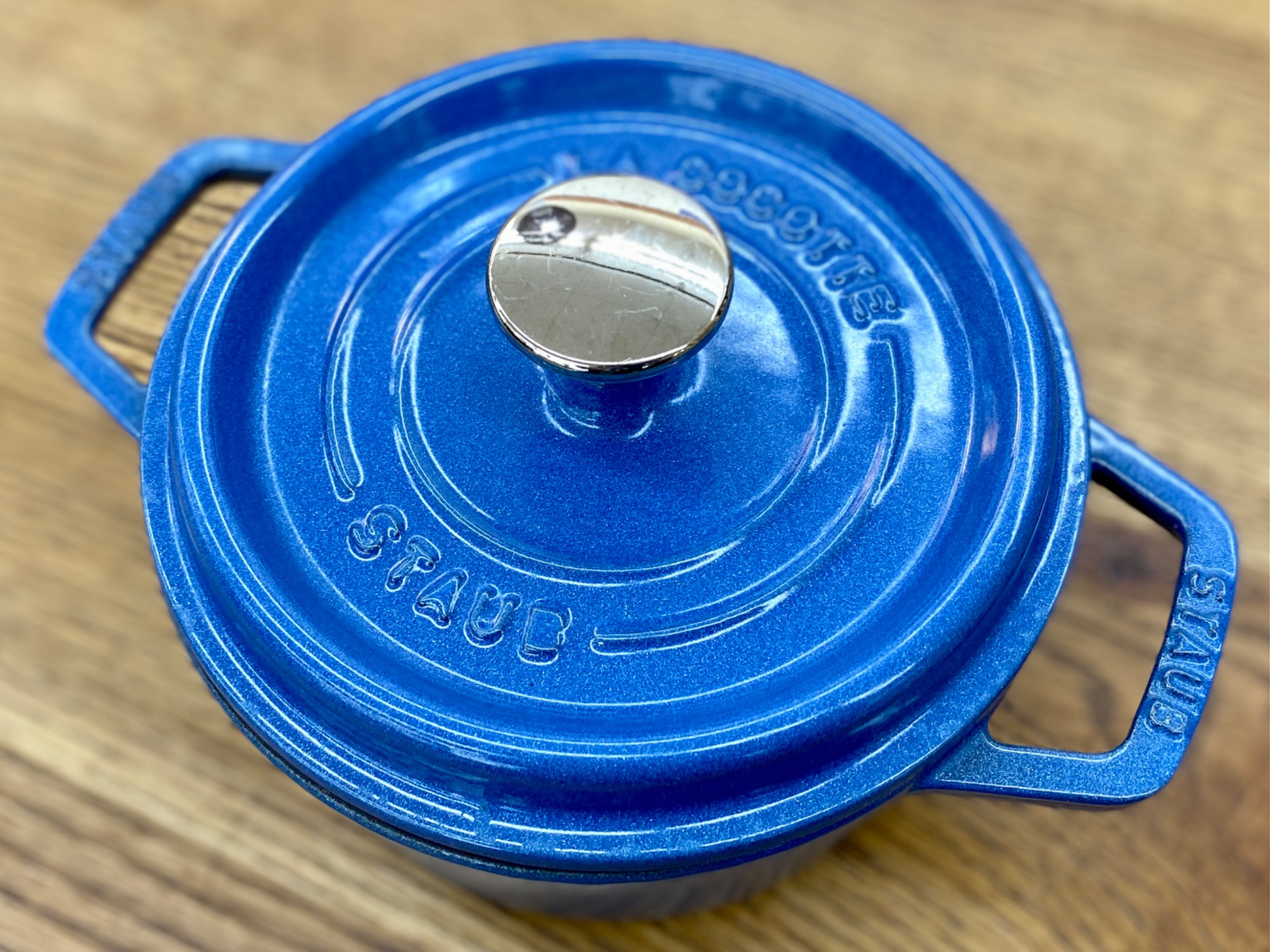 Staub(ストウブ) ミニココット ブルー 16cm をご紹介いたします